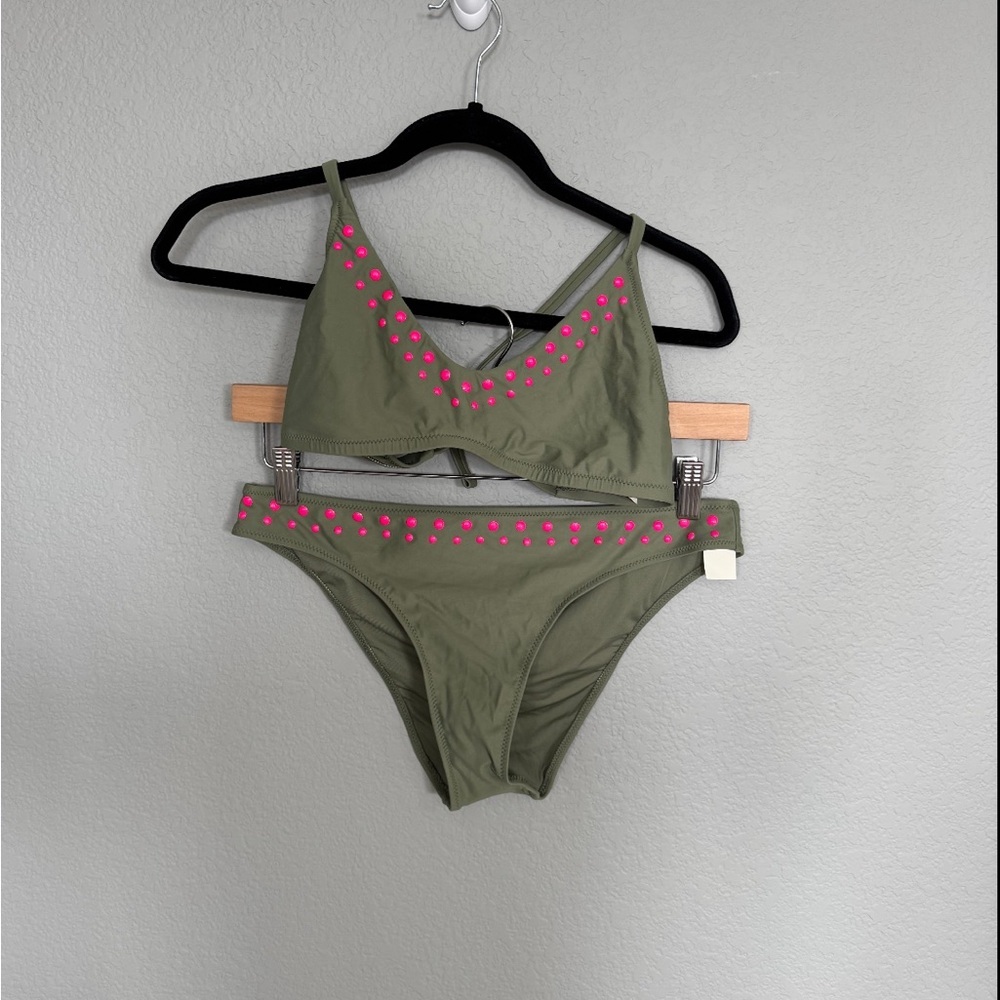 Aerie Green and Pink Bikini Set with V-Neck Design